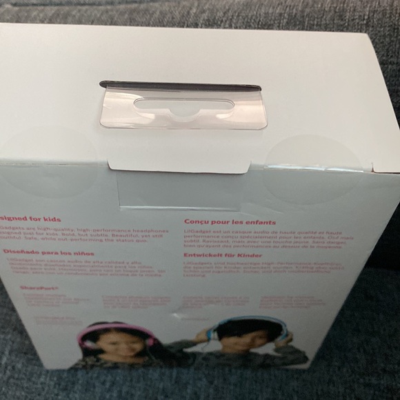 COPY - NEW/SEALED Wired headphones for kids - Picture 3 of 4